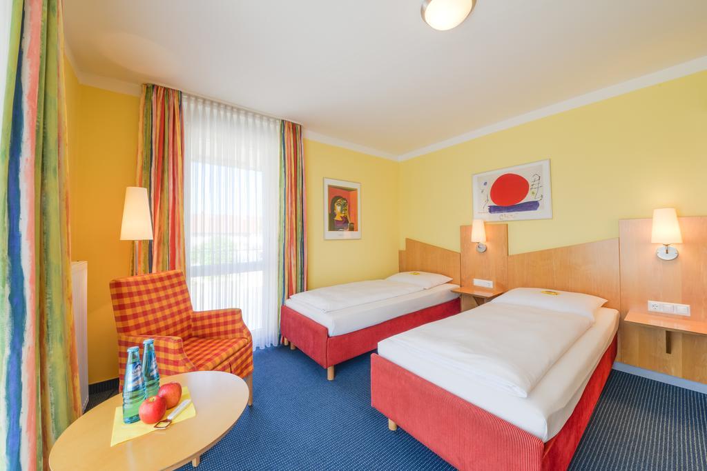 Hotel Beim Schrey Kirchheim bei Muenchen Bilik gambar