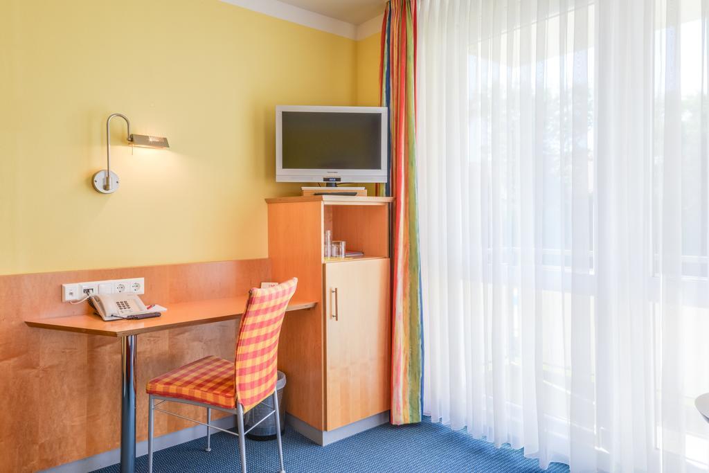 Hotel Beim Schrey Kirchheim bei Muenchen Bilik gambar