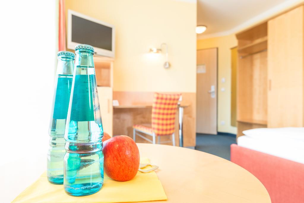 Hotel Beim Schrey Kirchheim bei Muenchen Bilik gambar